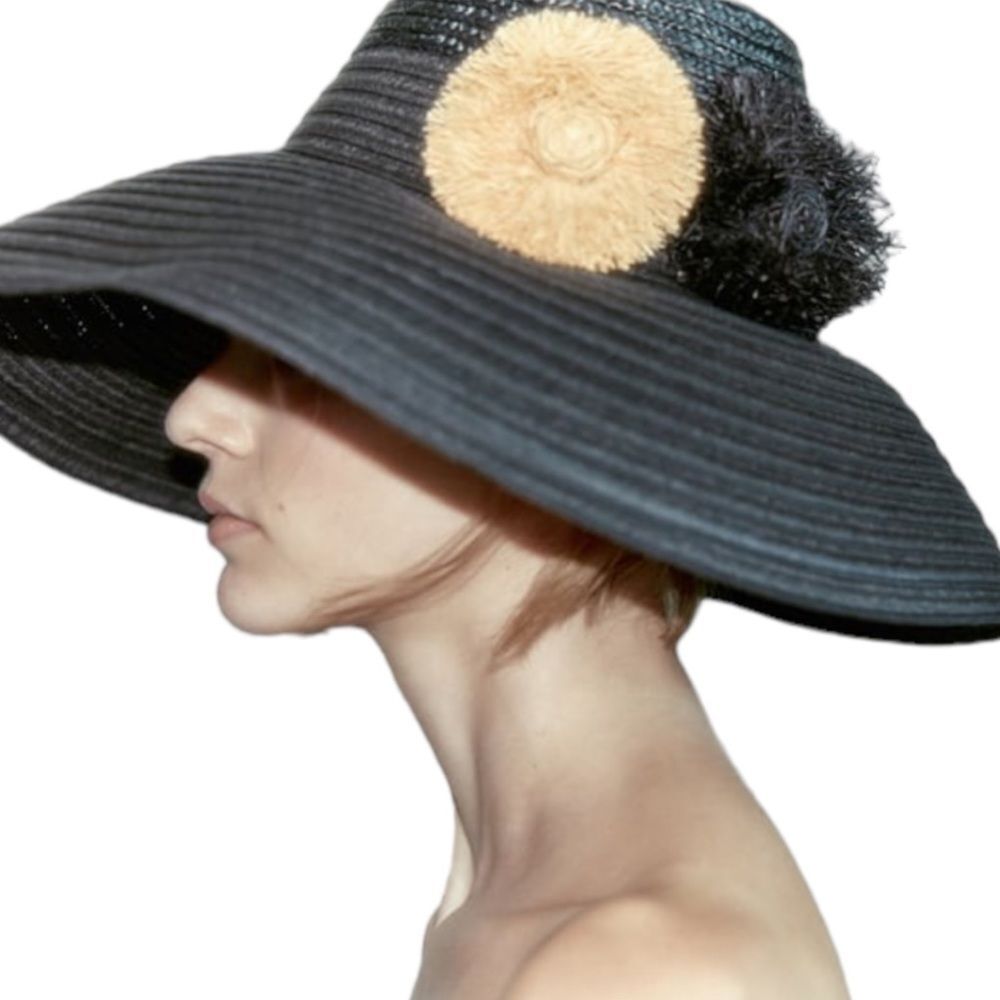 ZARA | Black | CONTRAST FLORAL HAT - Picture 3 of 3